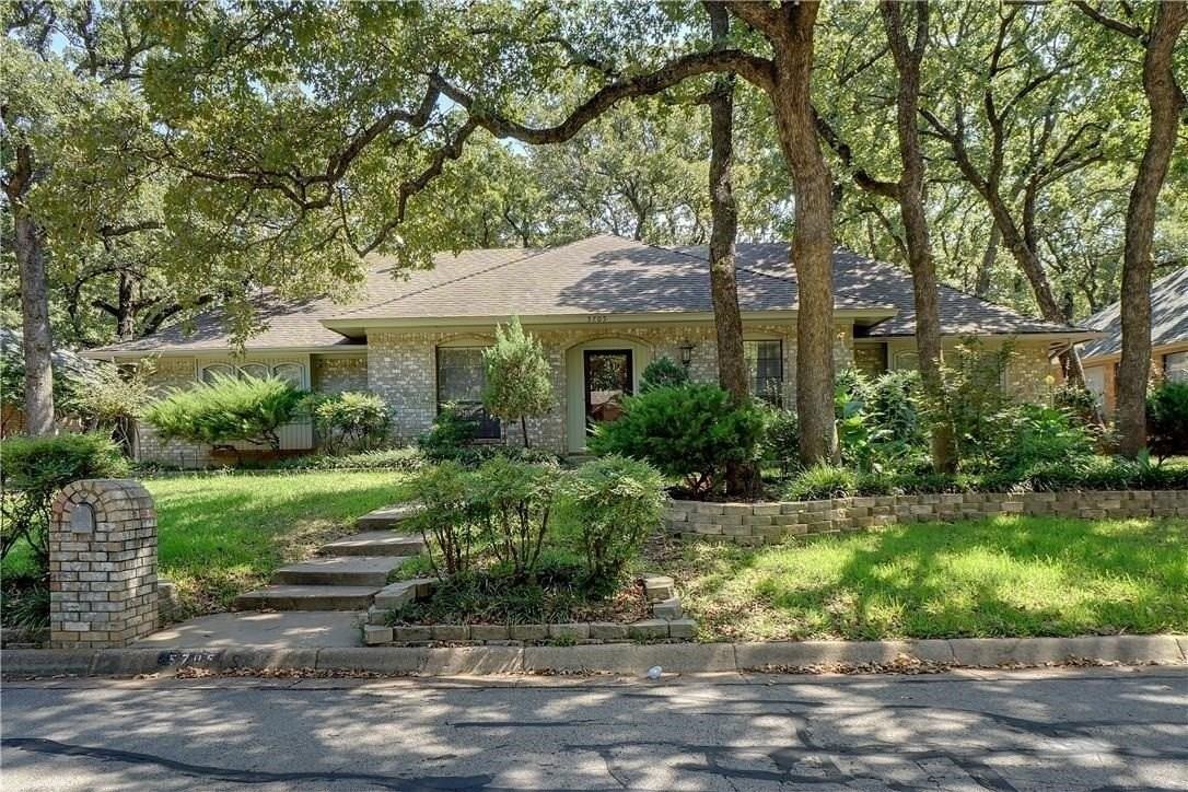 5705 Royal Club Dr - Photo 2 of 24