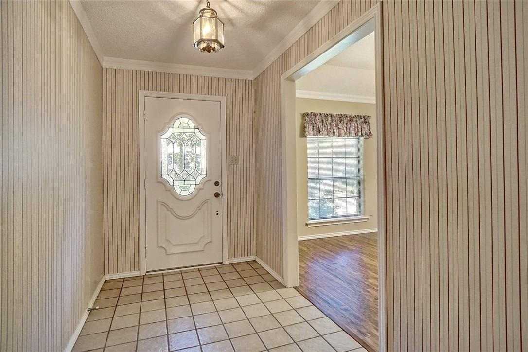 5705 Royal Club Dr - Photo 3 of 24