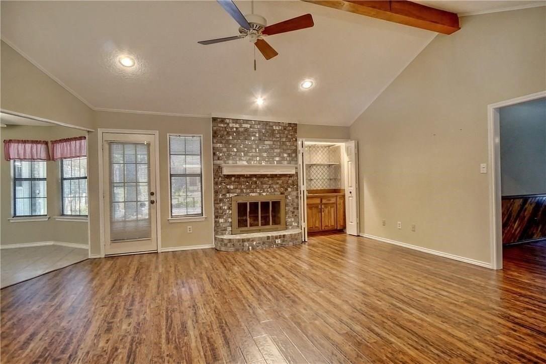 5705 Royal Club Dr - Photo 6 of 24