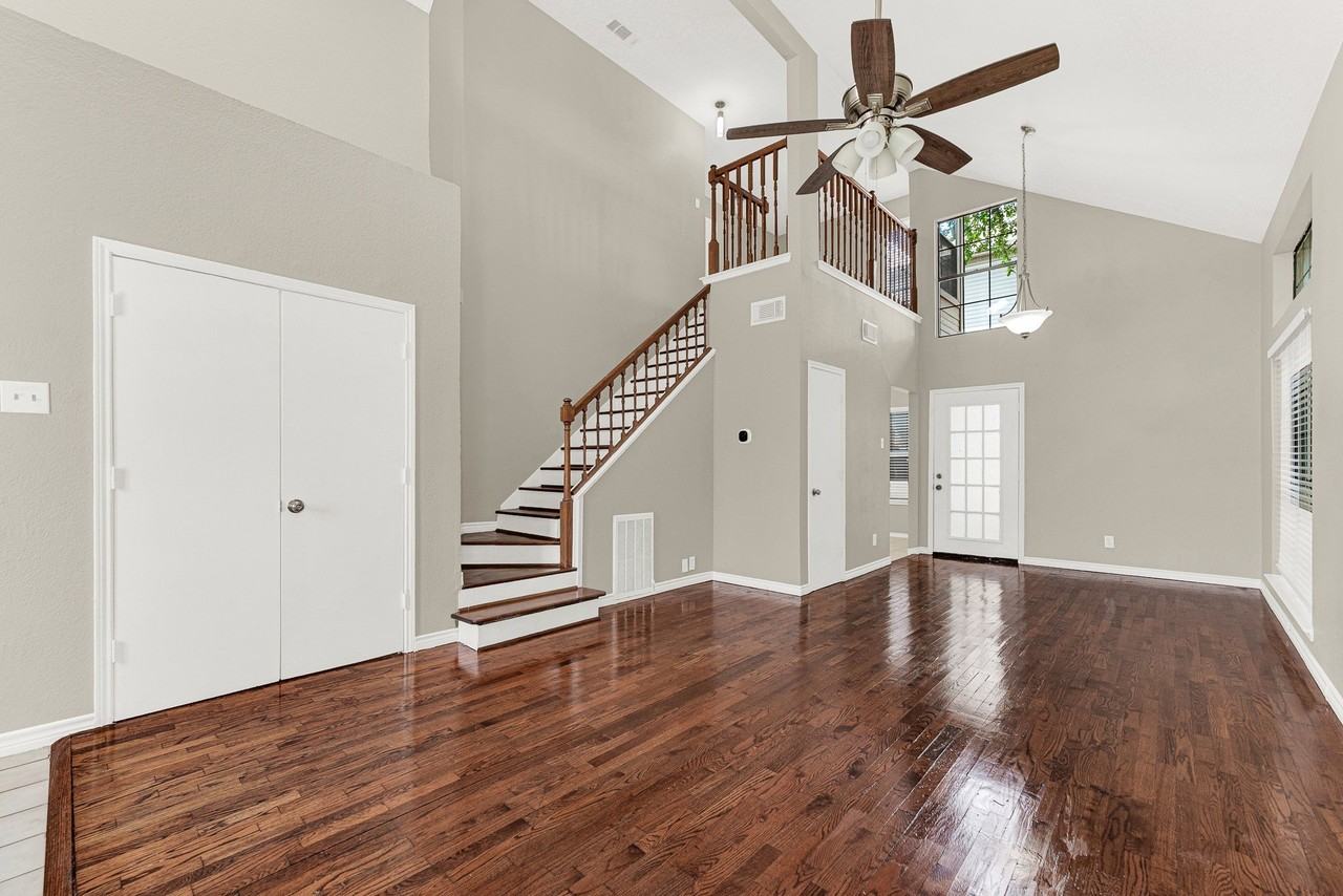 29 Buchanan Pl - Photo 3 of 22
