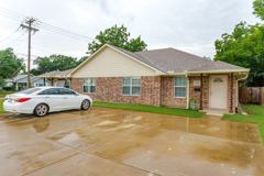 616 W Denton St - Photo 1 of 1