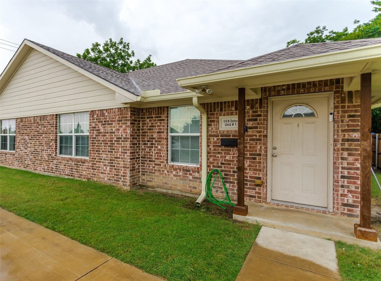 616 W Denton St - Photo 2 of 25