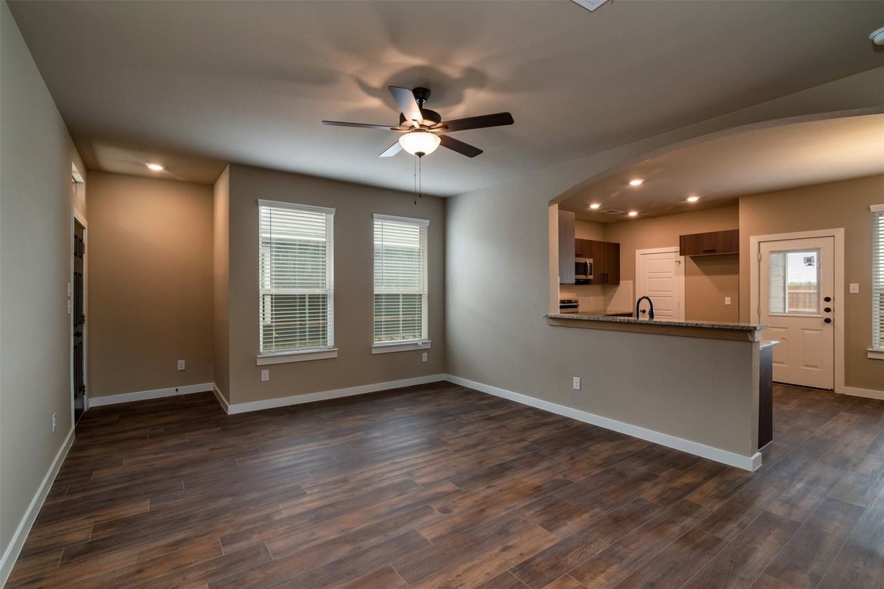 604 Harvest Moon Dr - Photo 5 of 22