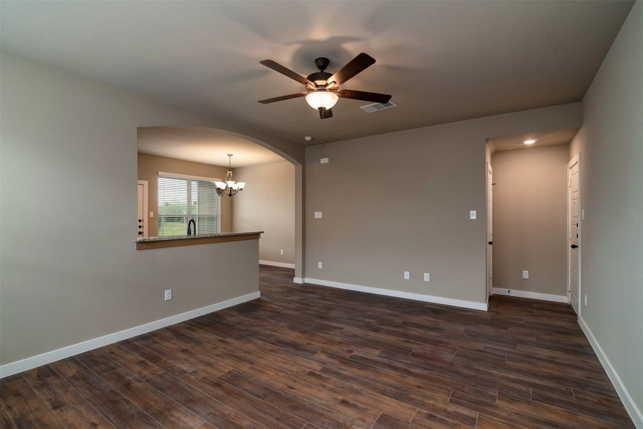 604 Harvest Moon Dr - Photo 6 of 22