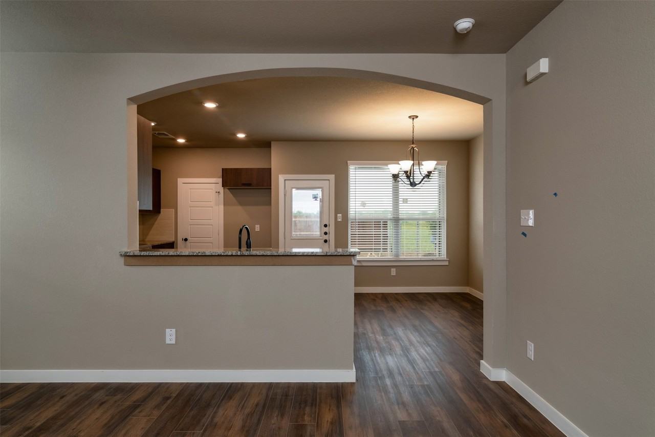 604 Harvest Moon Dr - Photo 7 of 22