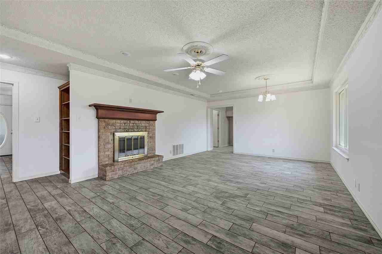 1908 Paula Dr - Photo 6 of 24