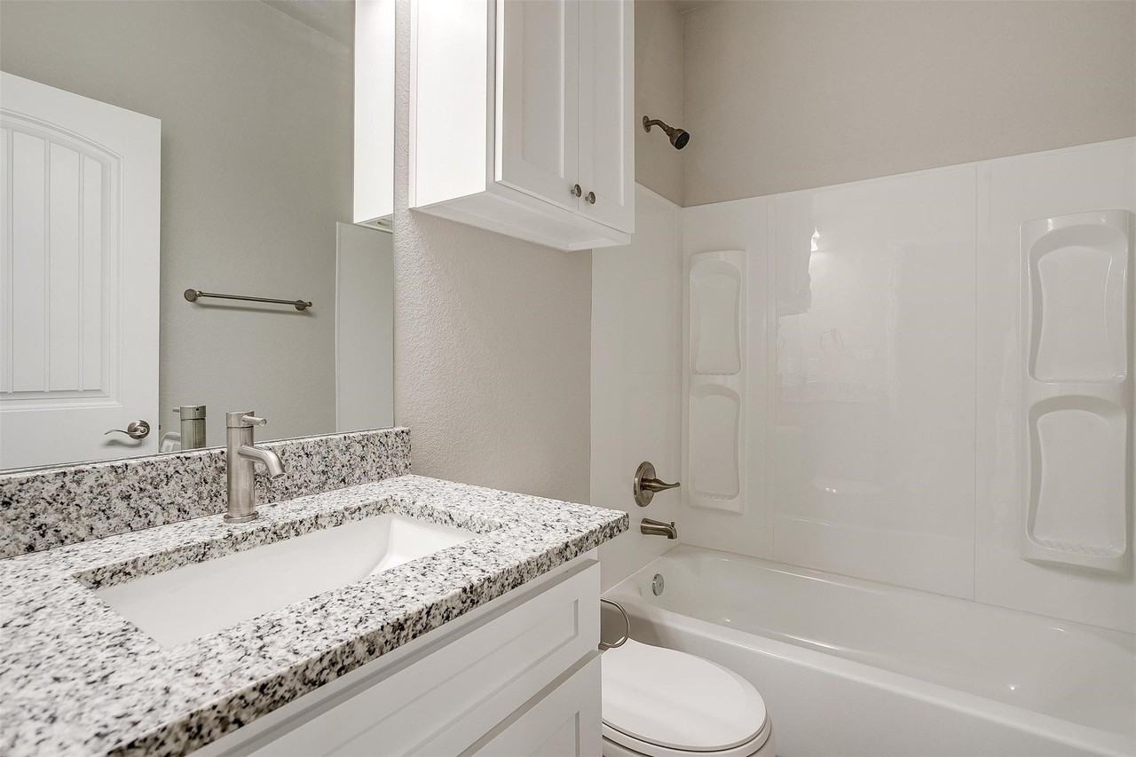 20 Frost Ln Unit B #20B - Photo 7 of 8