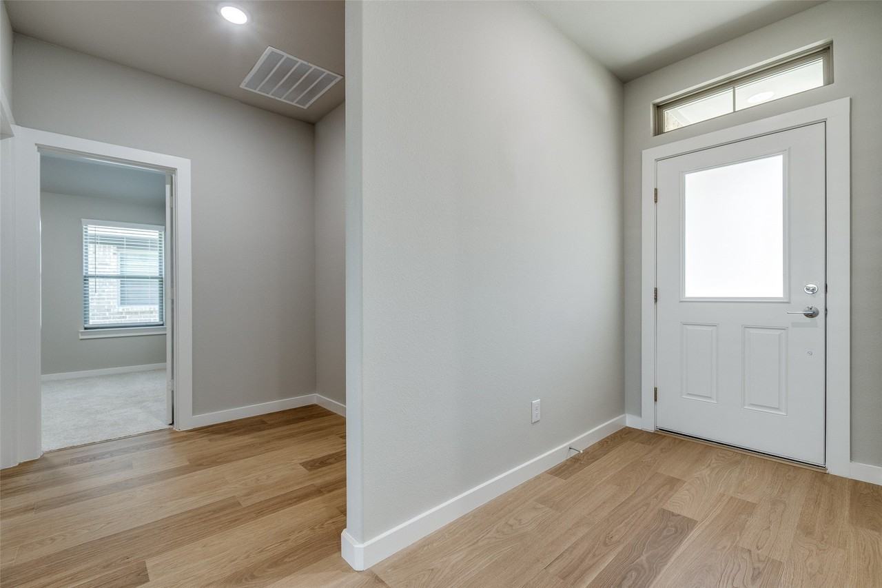 5107 Meditation Dr - Photo 4 of 29