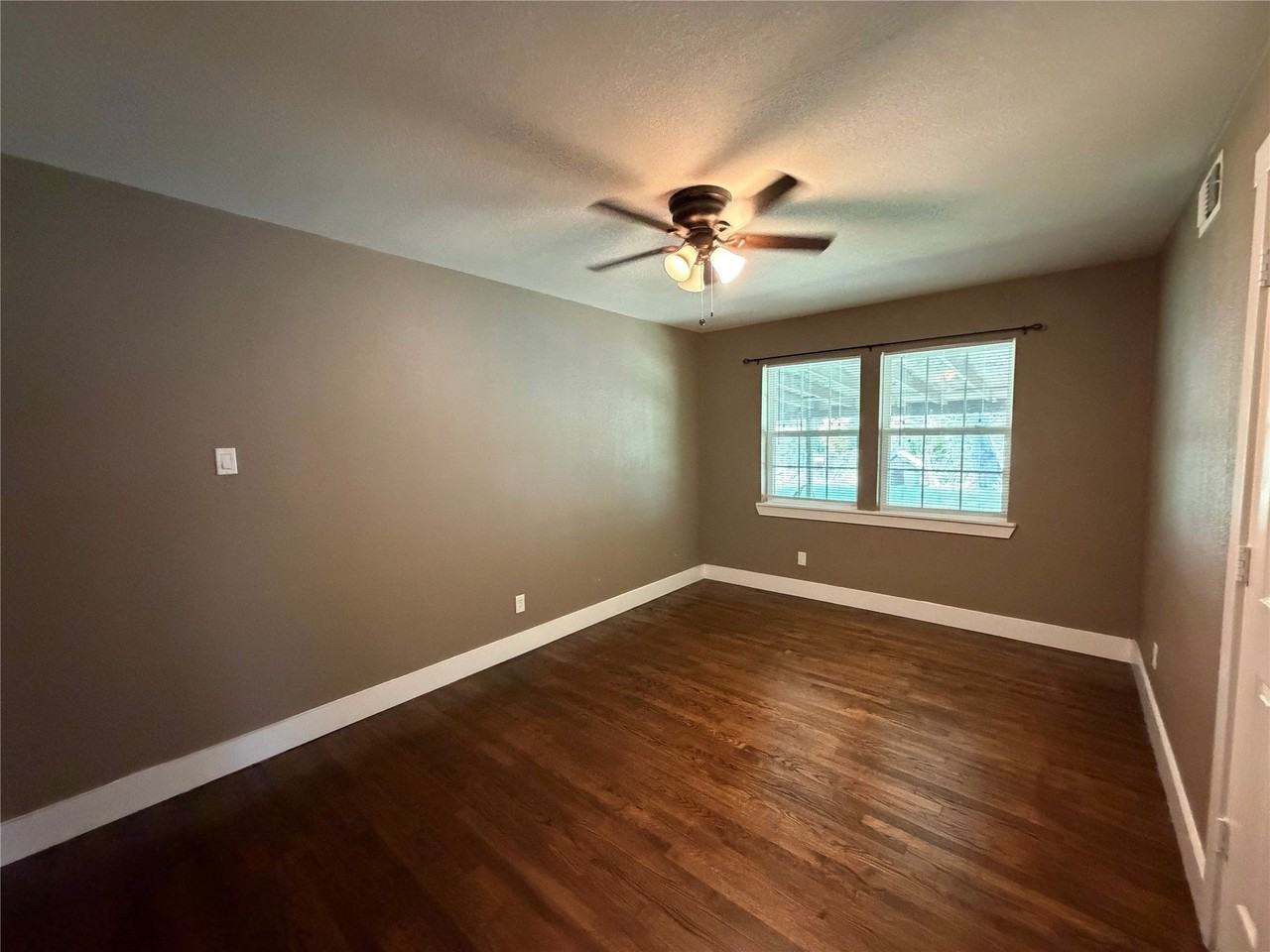 7825 Dugan St - Photo 2 of 10