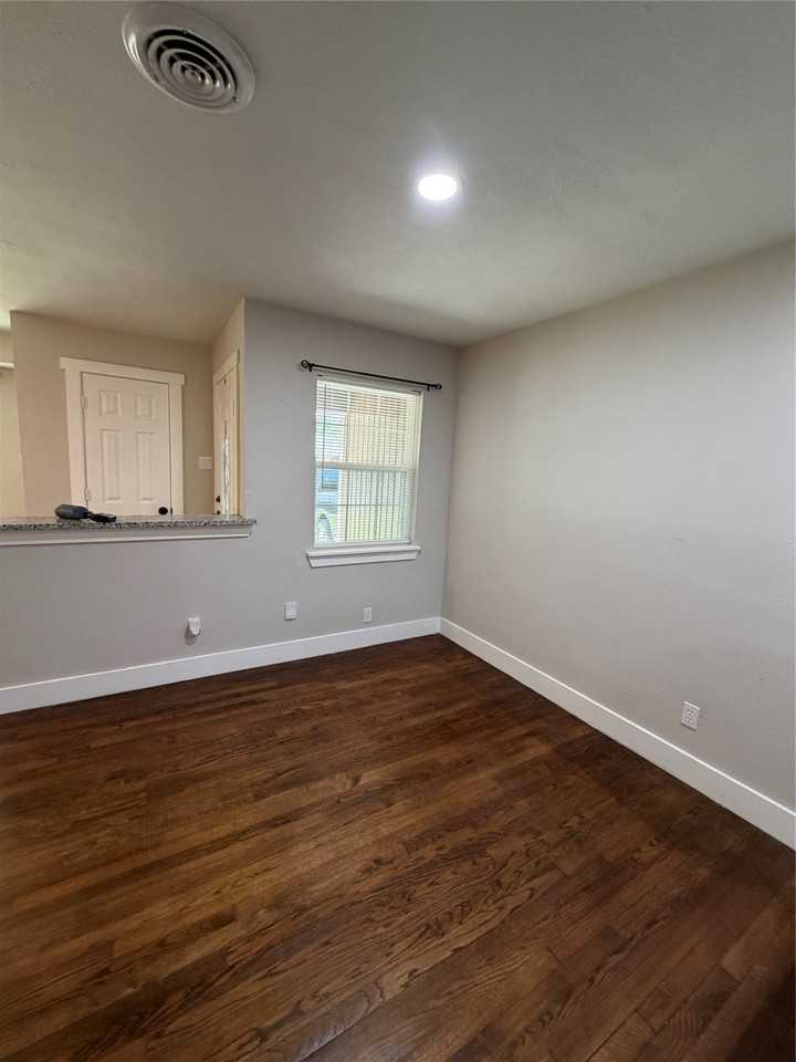 7825 Dugan St - Photo 7 of 10