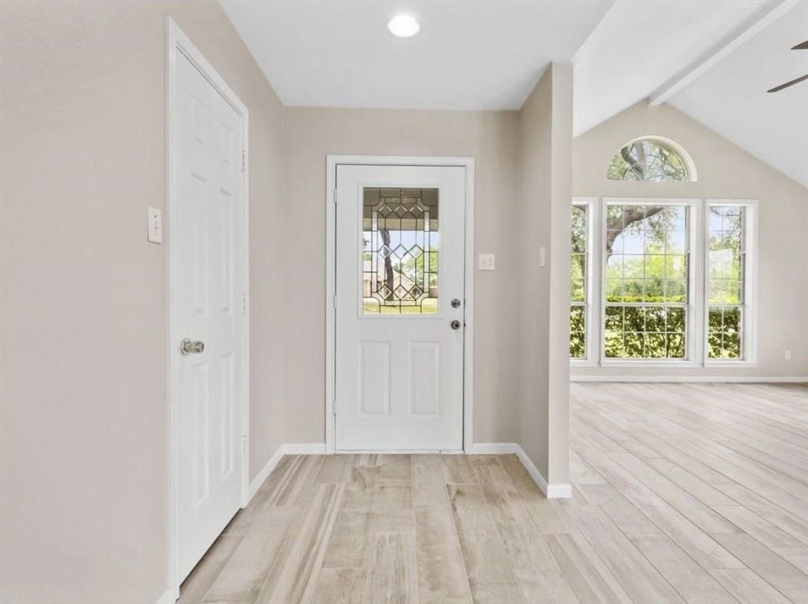 5313 Mission Cir - Photo 2 of 24