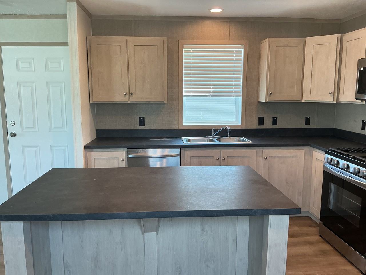 8760 Entrance Dr #150 - Photo 3 of 17