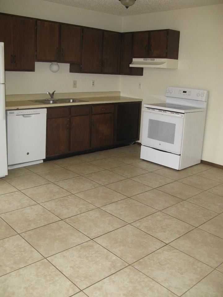 1009 Ne 7th St #C - Photo 3 of 7