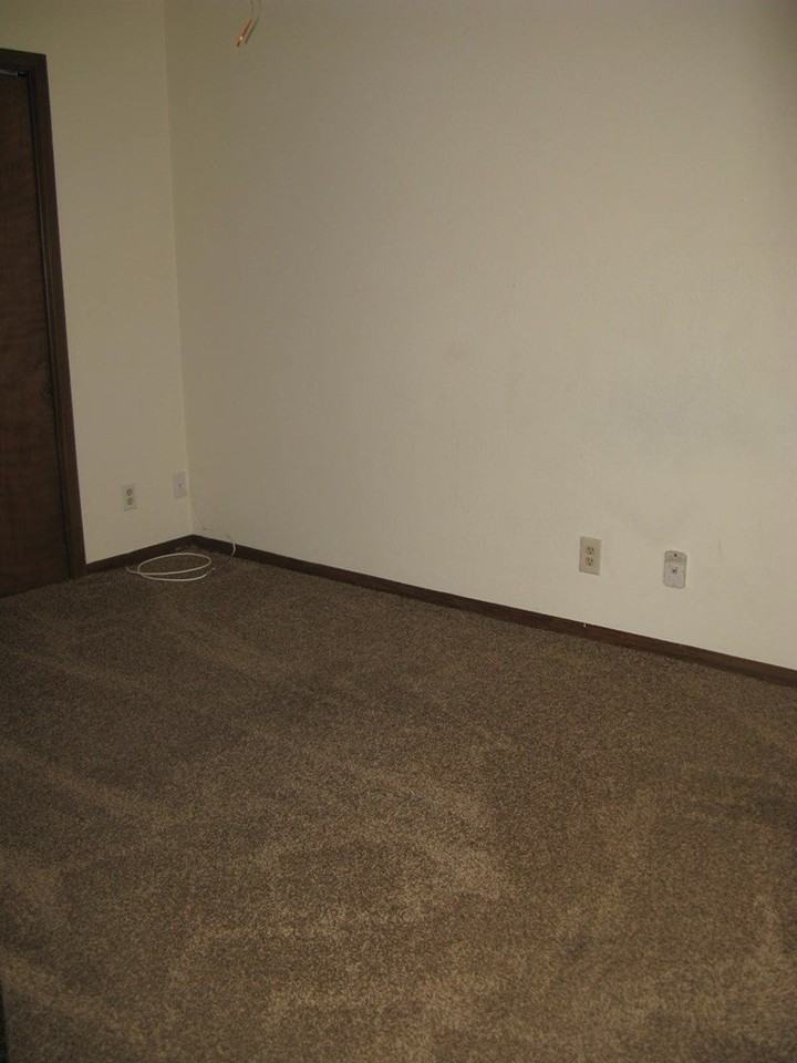 1009 Ne 7th St #C - Photo 4 of 7