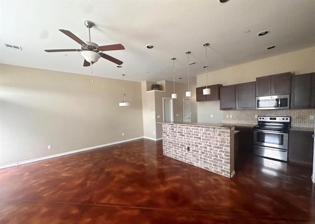 473 S Fretz Ave - Photo 2 of 17