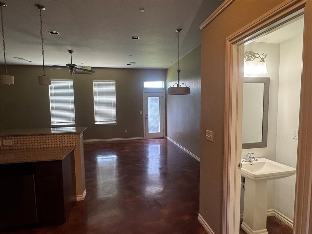 473 S Fretz Ave - Photo 3 of 17