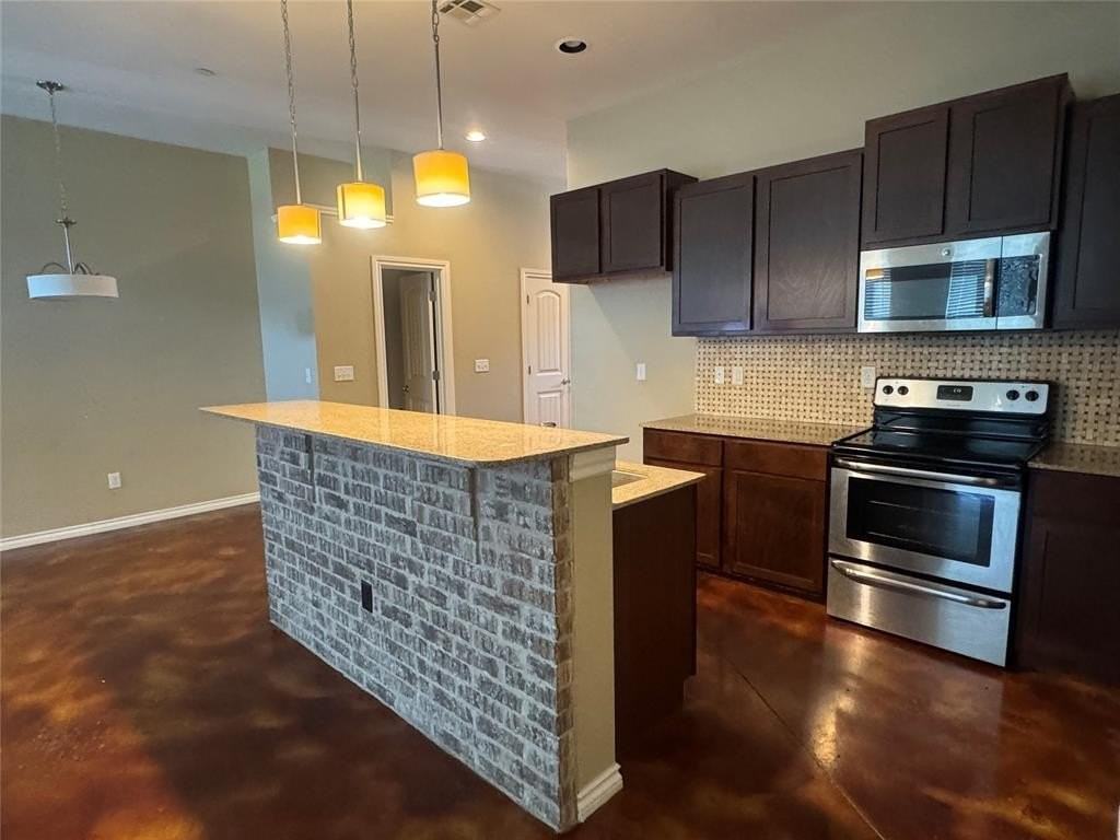 473 S Fretz Ave - Photo 5 of 17