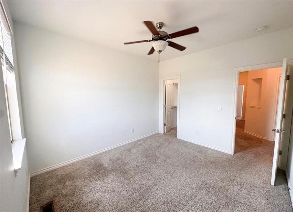 473 S Fretz Ave - Photo 7 of 17