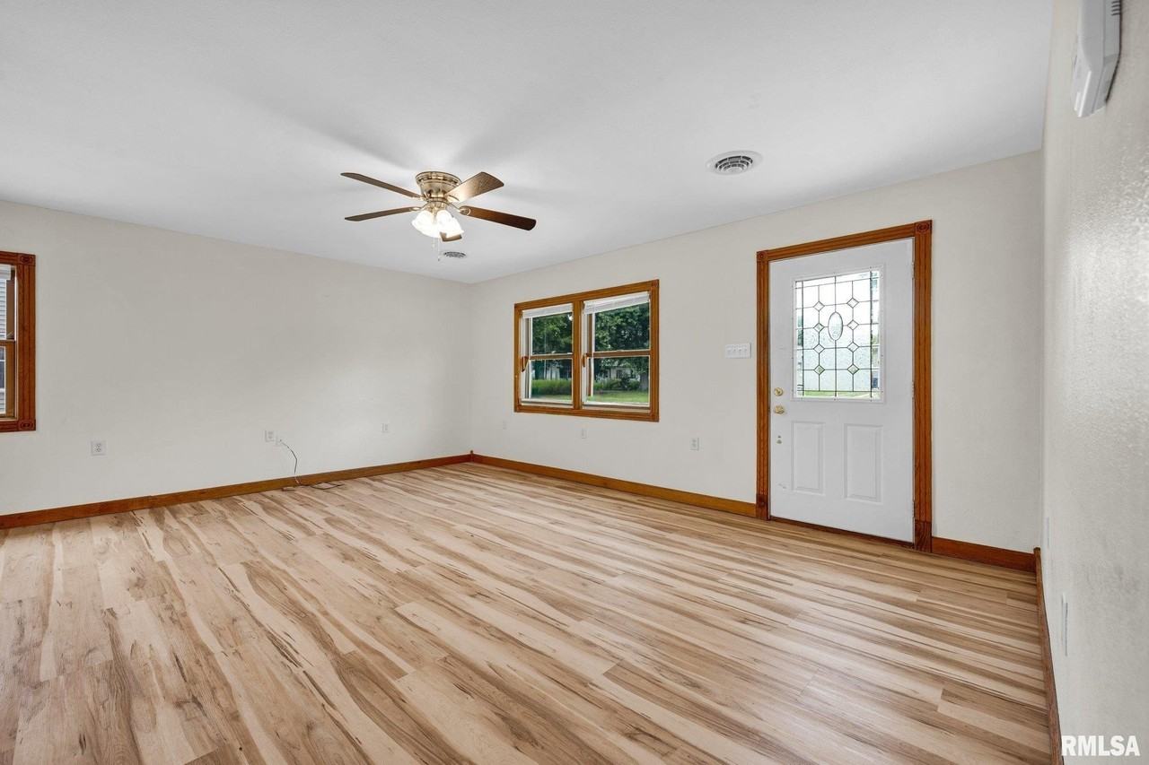 108 Radisson Rd - Photo 3 of 41