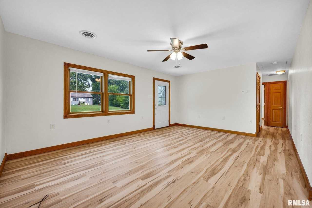 108 Radisson Rd - Photo 4 of 41