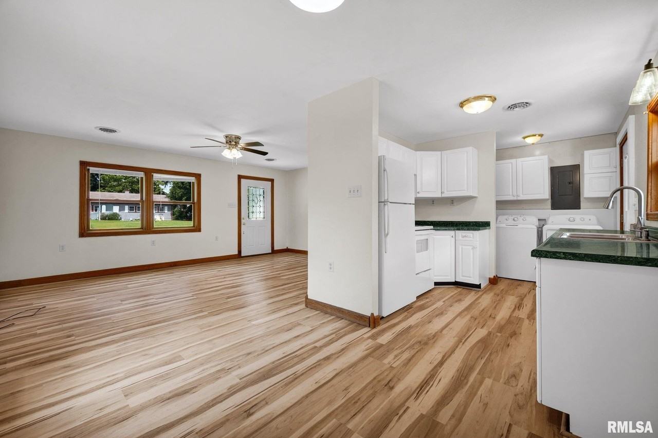 108 Radisson Rd - Photo 6 of 41