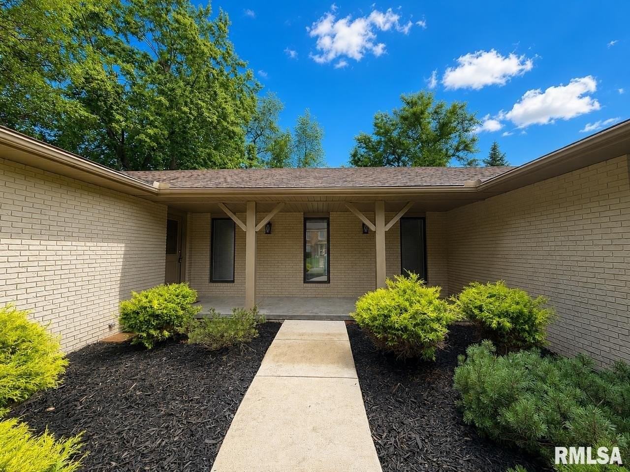 122 W Morningside Dr - Photo 4 of 47