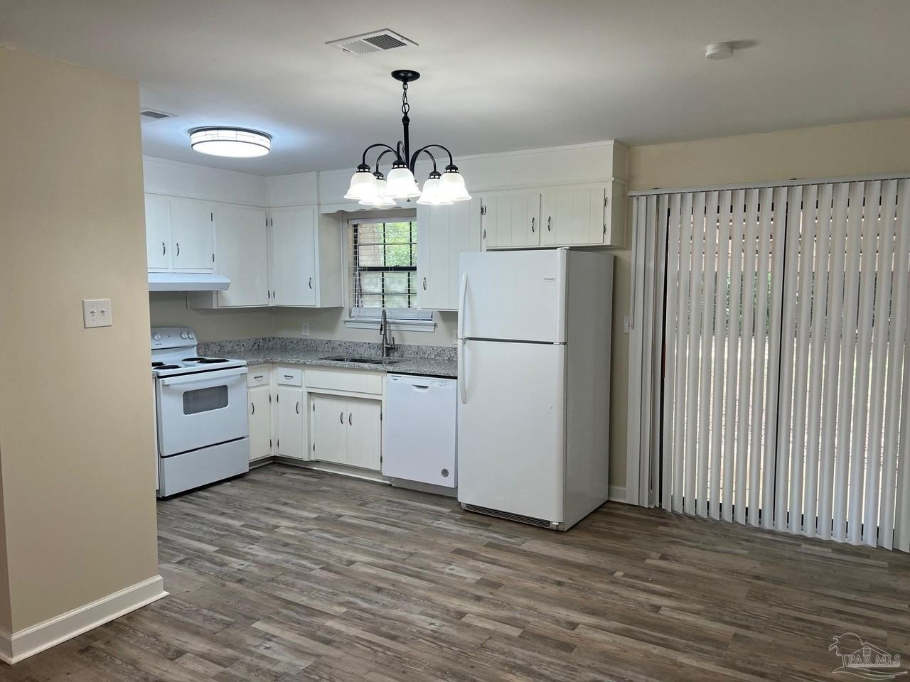 6359 Cotton St - Photo 3 of 15