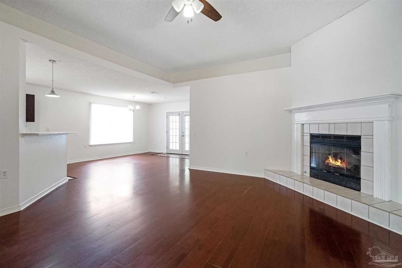 1490 Newcastle Way - Photo 2 of 16