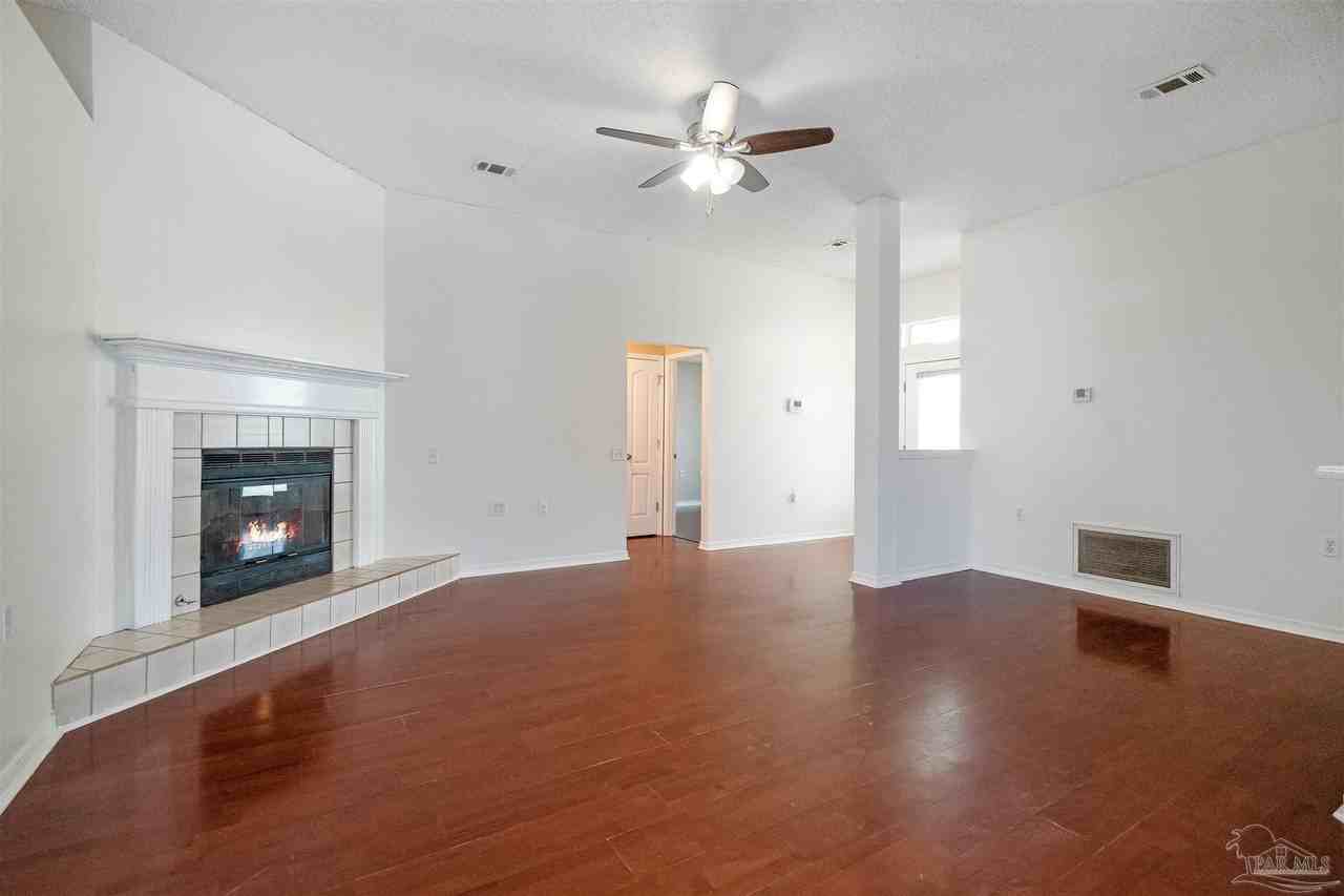 1490 Newcastle Way - Photo 3 of 16