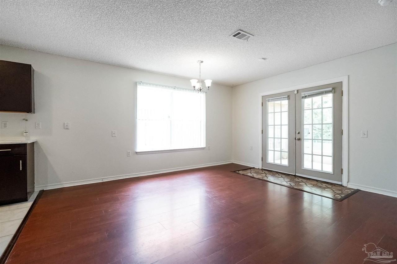 1490 Newcastle Way - Photo 4 of 16