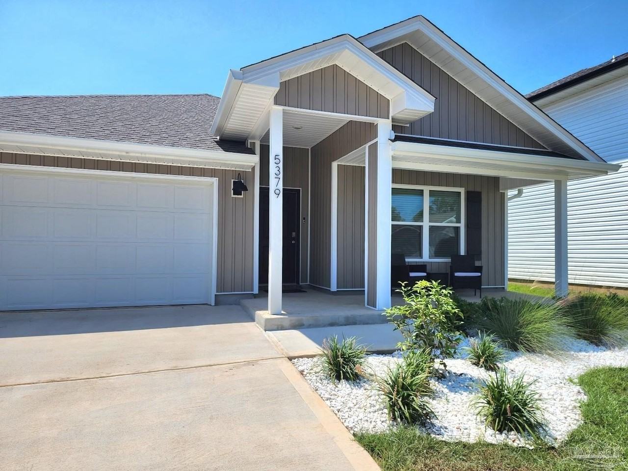 5379 Peach Dr - Photo 3 of 23