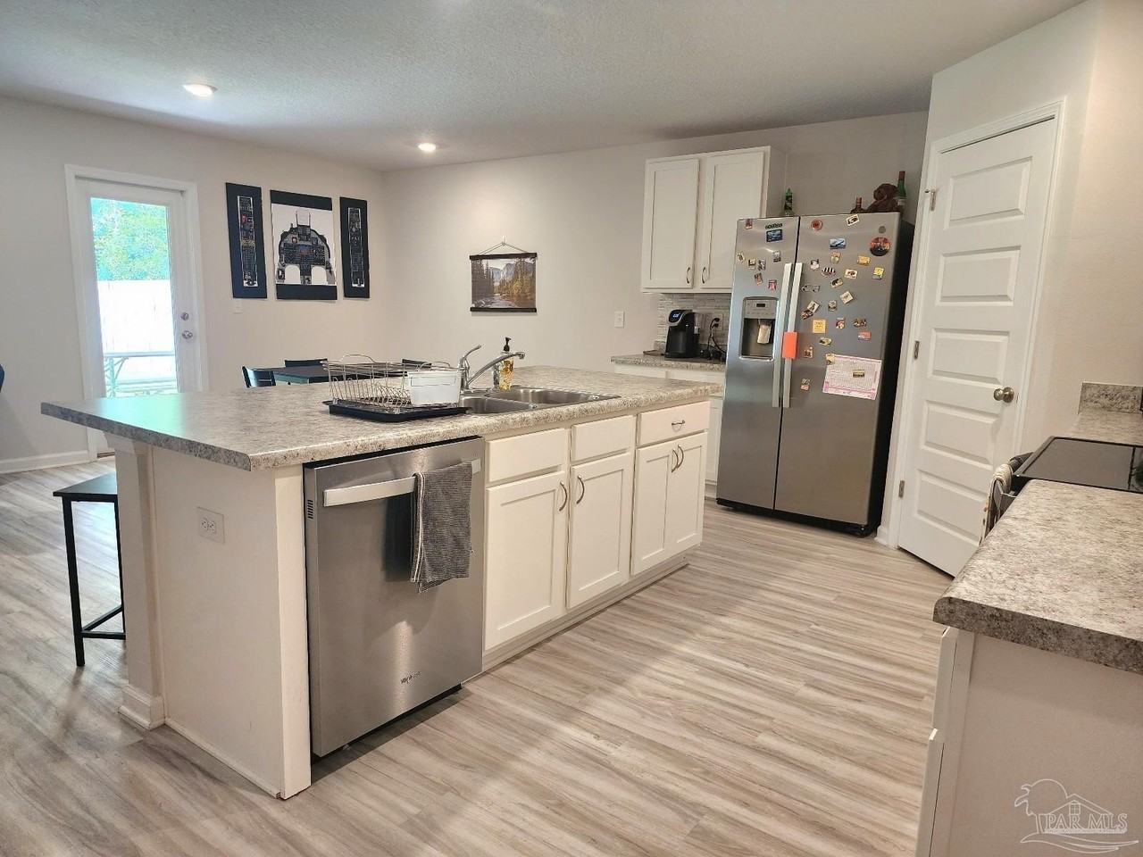 5379 Peach Dr - Photo 5 of 23