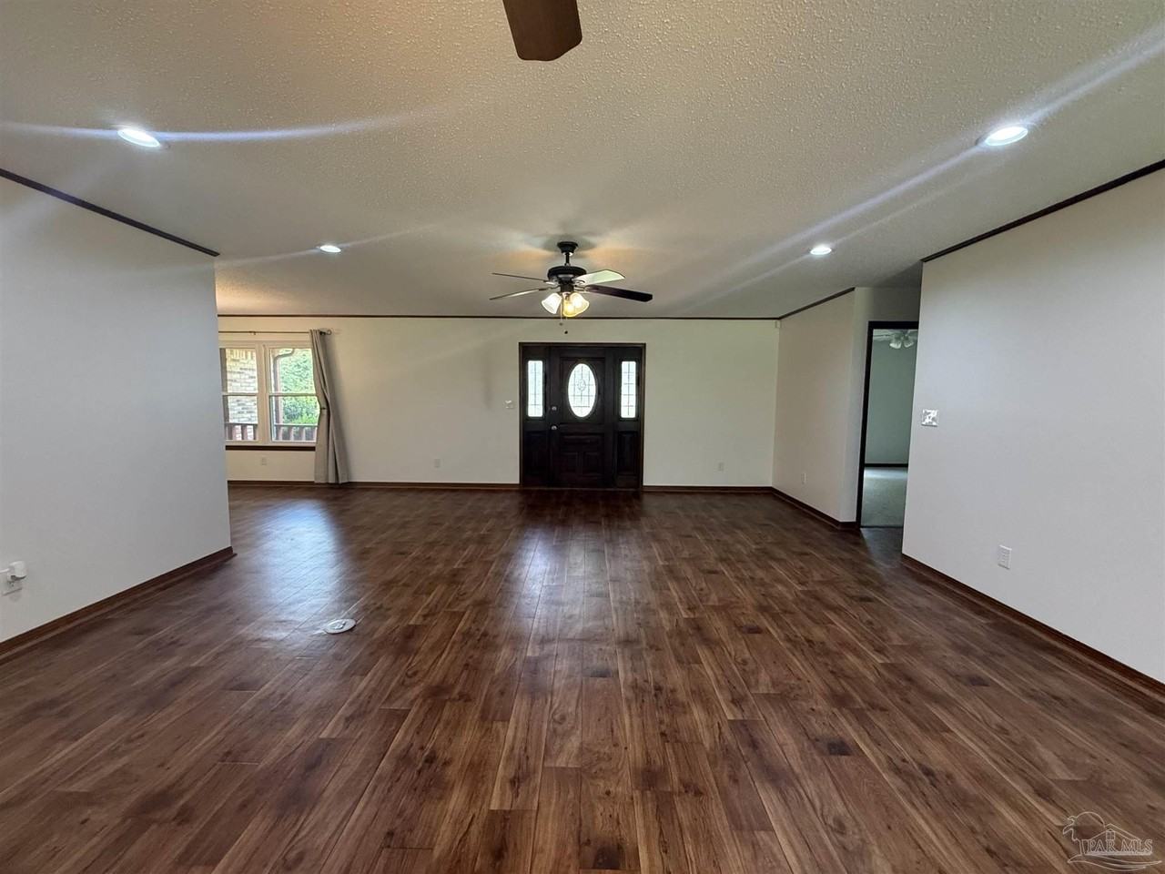 6200 Jays Way - Photo 6 of 37