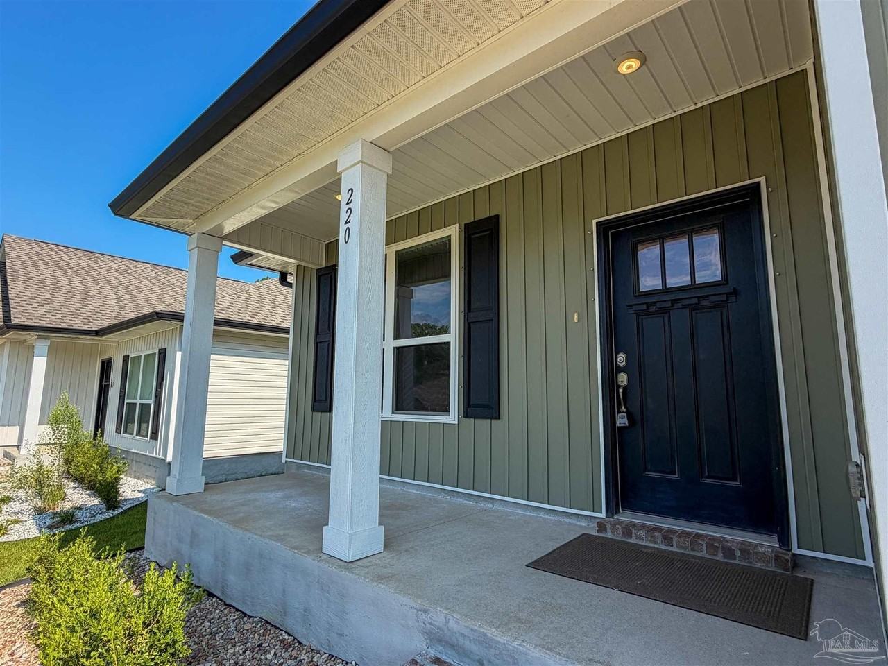 220 Camellia Dr - Photo 3 of 32