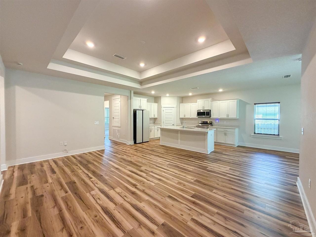 220 Camellia Dr - Photo 6 of 32
