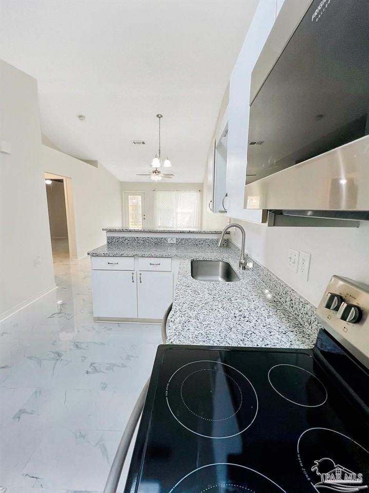 8124 Heirloom Dr - Photo 4 of 16