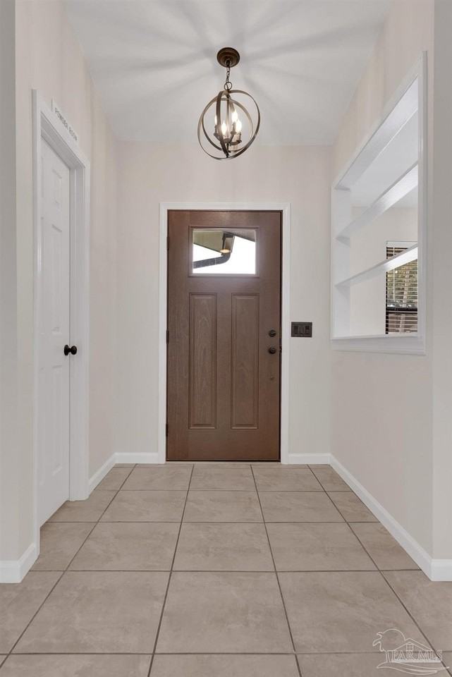 967 Grand Canal St - Photo 6 of 39