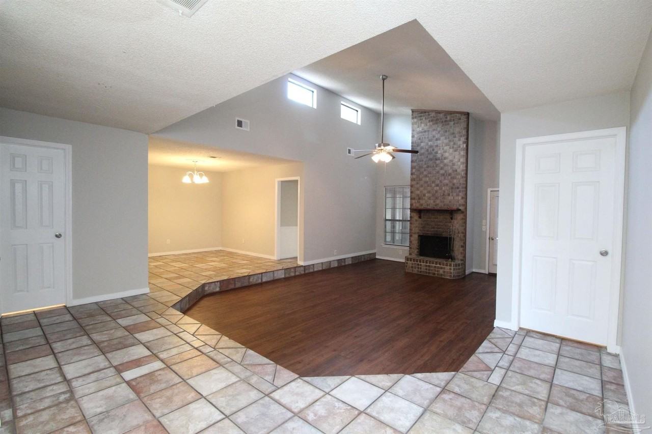 5250 Powrie Dr - Photo 2 of 24