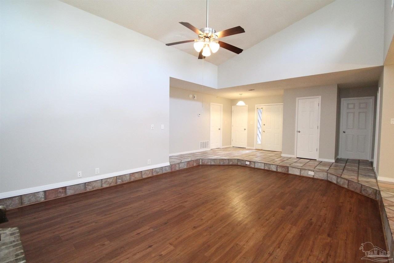 5250 Powrie Dr - Photo 3 of 24