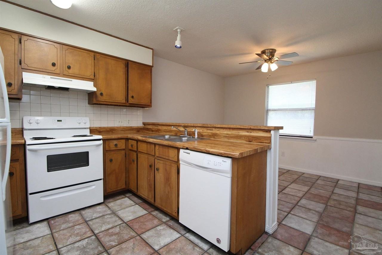 5250 Powrie Dr - Photo 5 of 24
