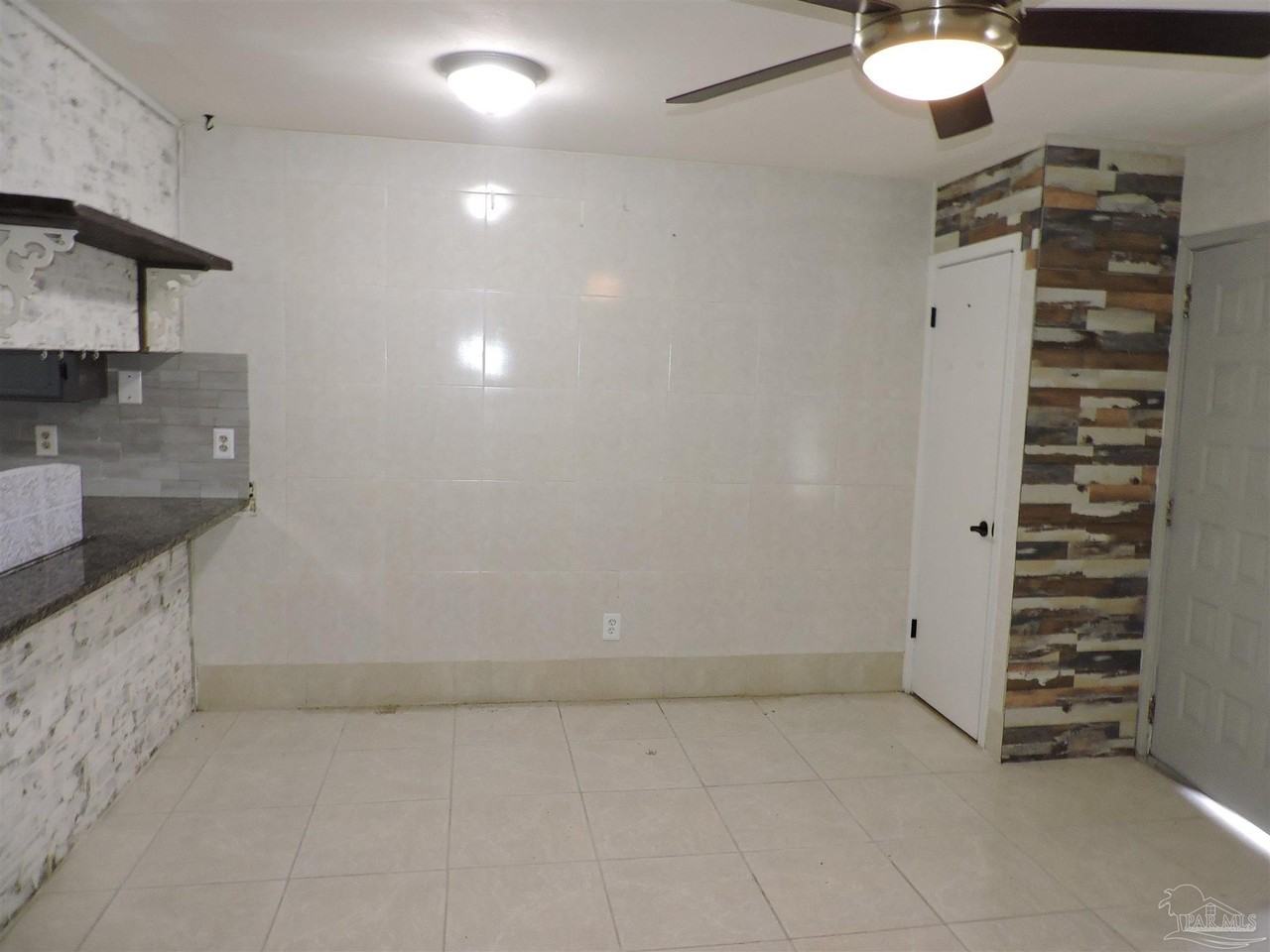 1345 Jasma Ln #B - Photo 3 of 10