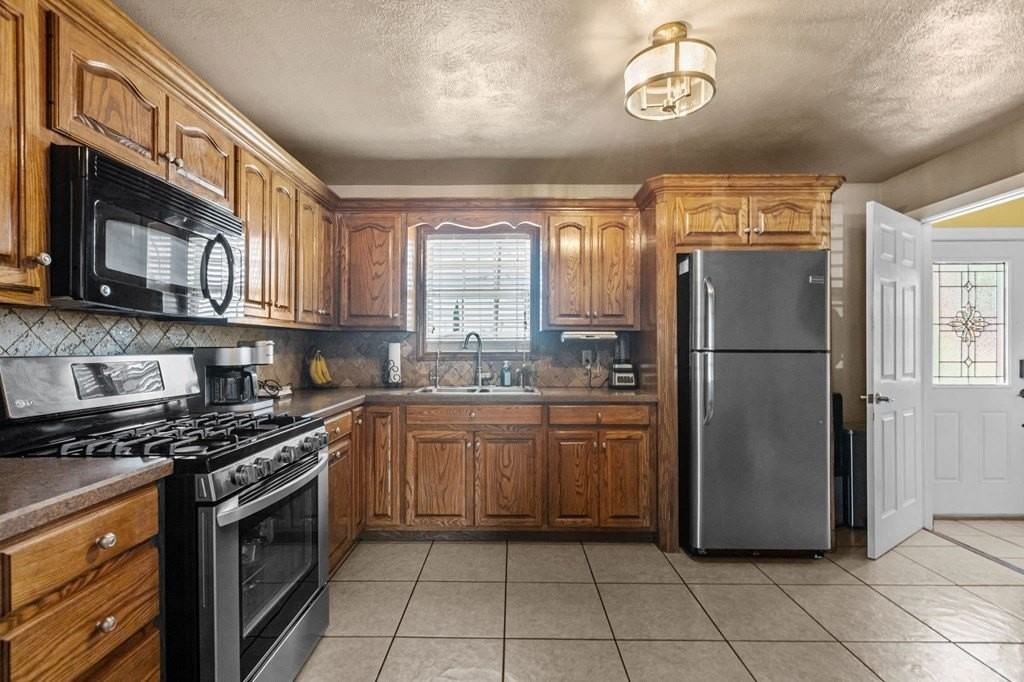 3123 Kessler Ave - Photo 4 of 12