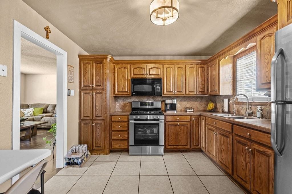 3123 Kessler Ave - Photo 5 of 12