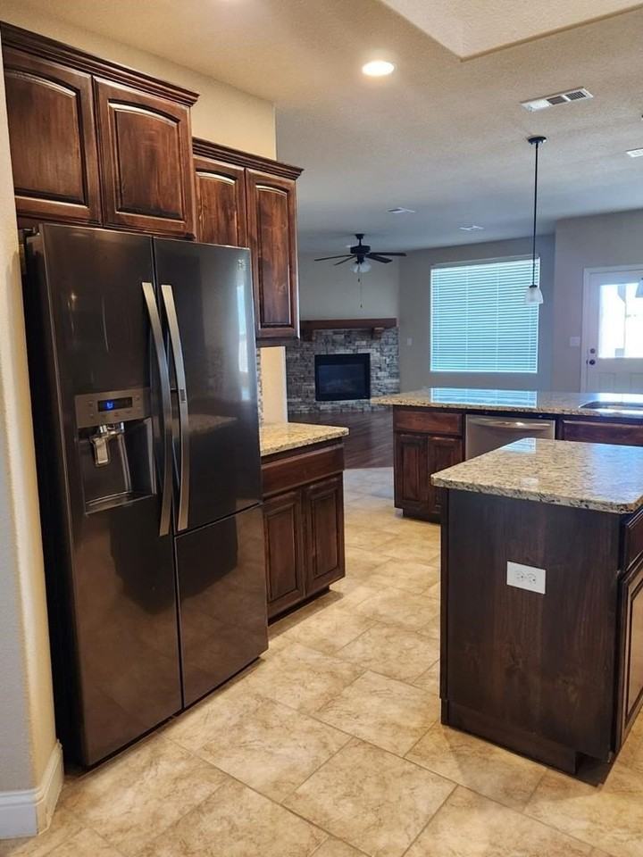 1109 Cerrillos Ave - Photo 6 of 22
