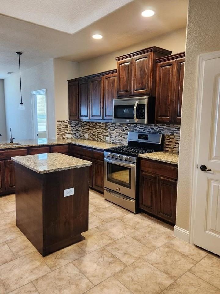 1109 Cerrillos Ave - Photo 7 of 22