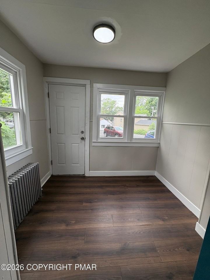 117 N 9th St #101 - Photo 2 of 6