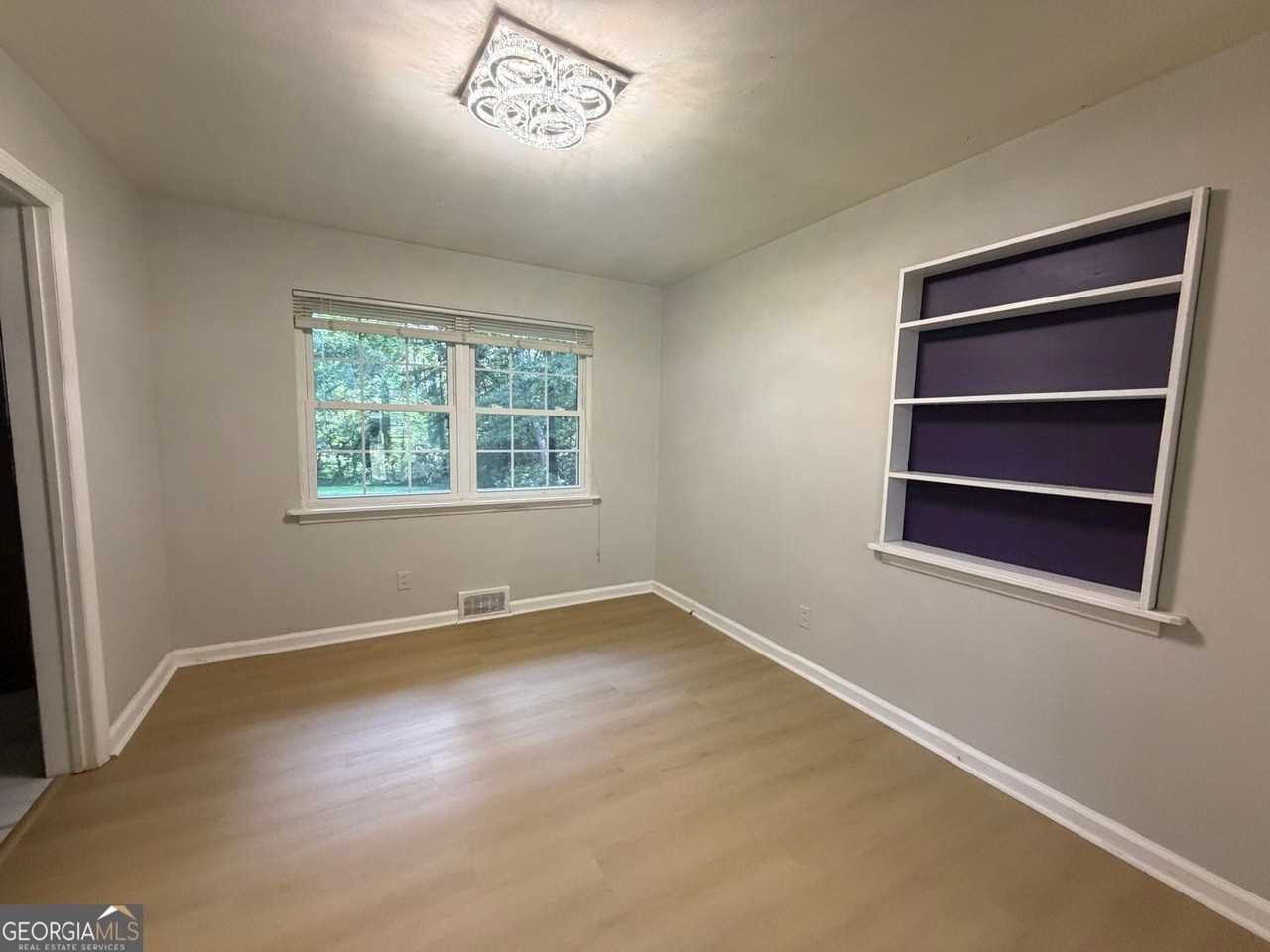 2726 Hollywood Dr - Photo 5 of 10