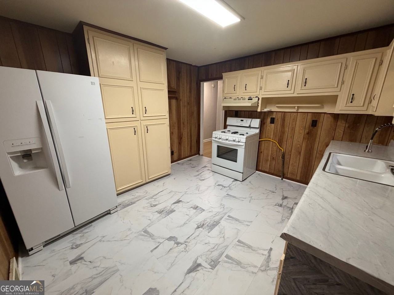 2726 Hollywood Dr - Photo 7 of 10