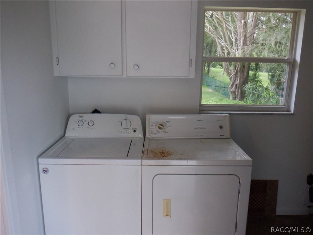 101 W Hill St - Photo 4 of 32