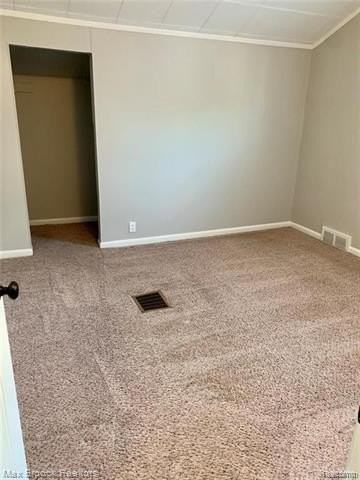 465 E Oakridge St - Photo 6 of 9